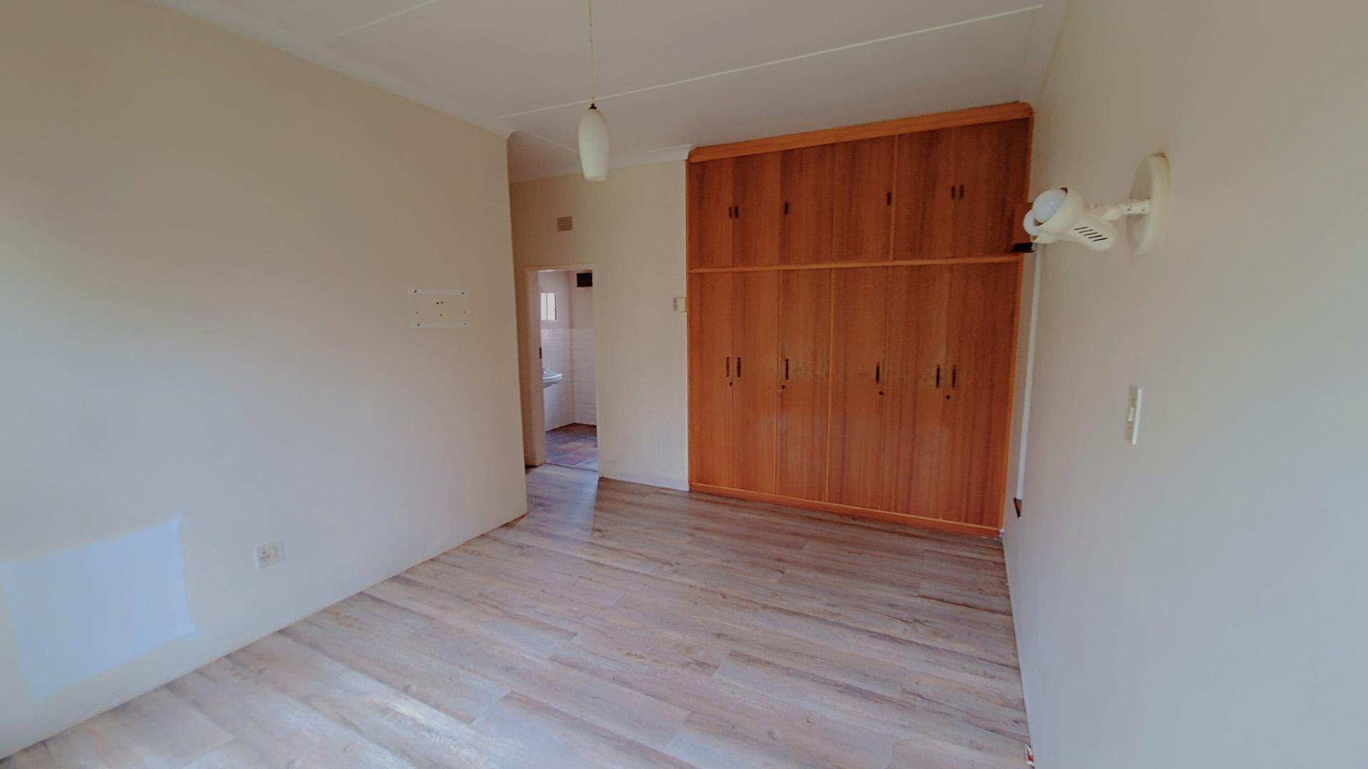 Main Bedroom of property in Bethlehem