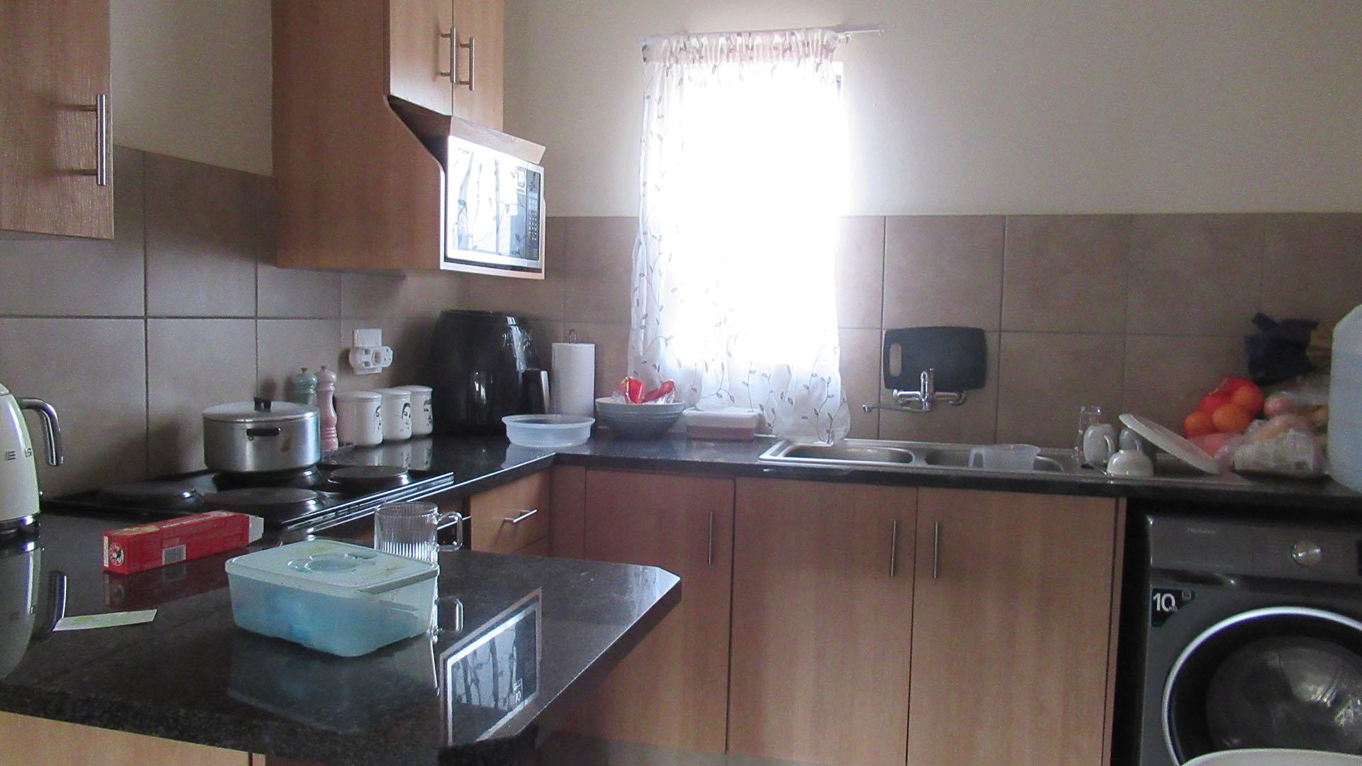 Kitchen - 6 square meters of property in Alveda