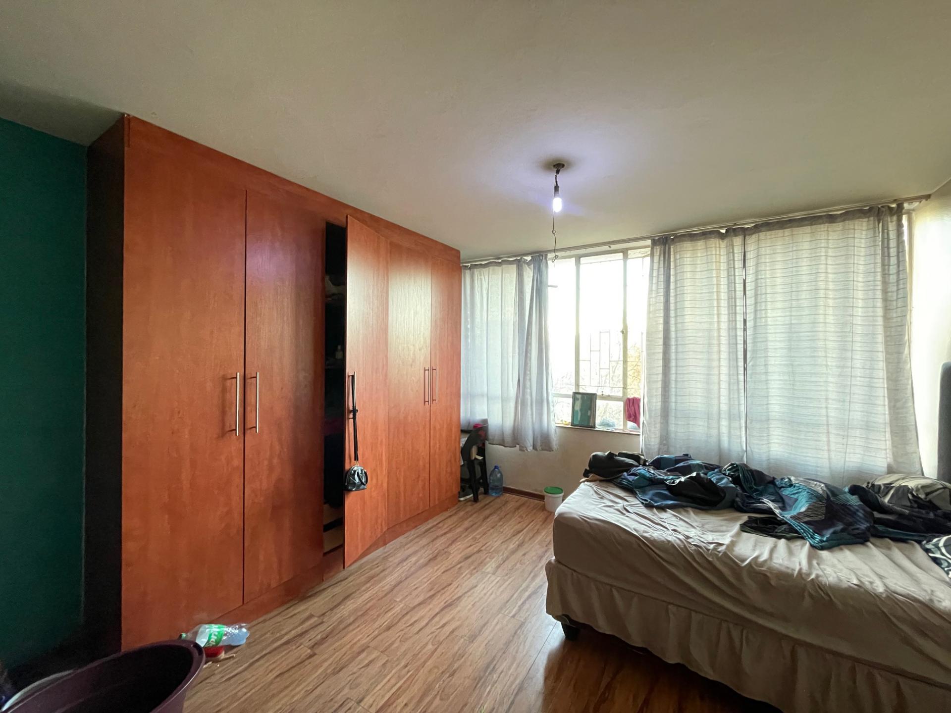  of property in Sunnyside