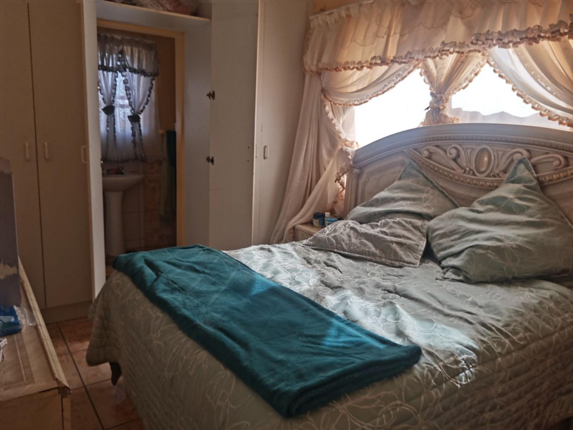  of property in Hunters Retreat