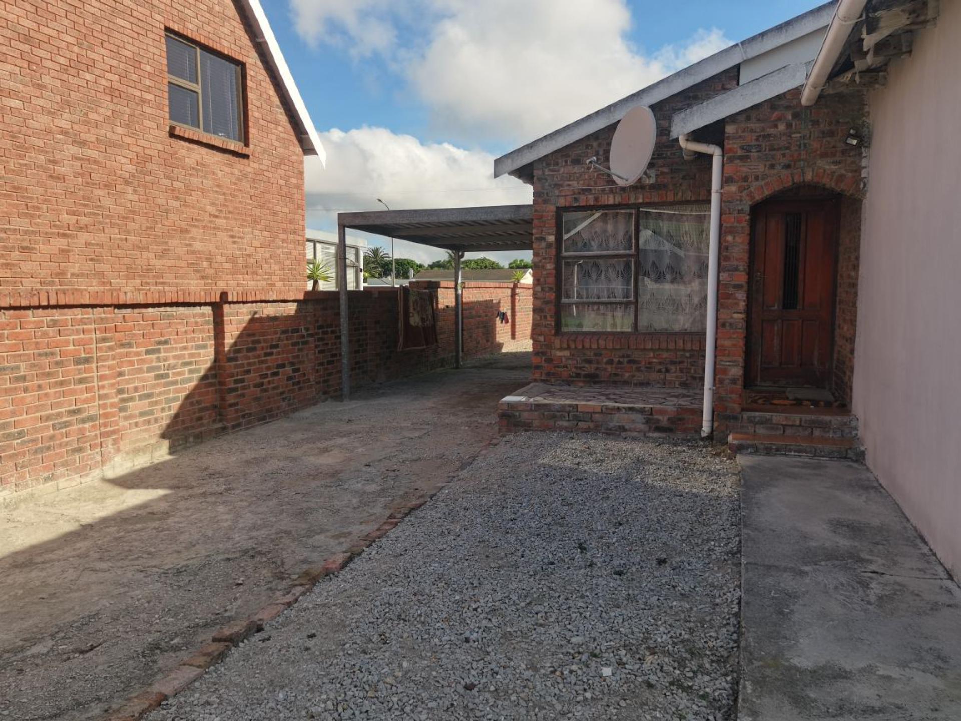  of property in Hunters Retreat