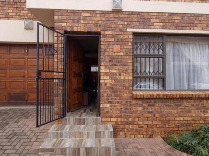 3 Bedroom Duplex for Sale For Sale in Florentia - MR708449