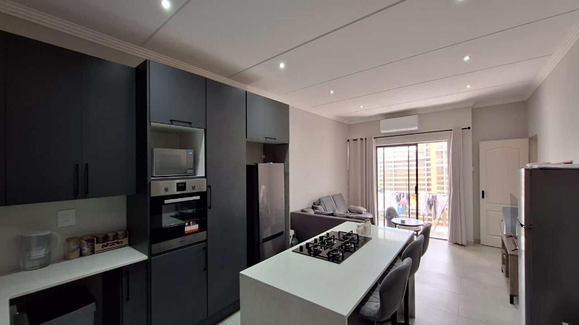 Kitchen - 15 square meters of property in Bryanston