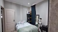 Bed Room 2 - 13 square meters of property in Bryanston