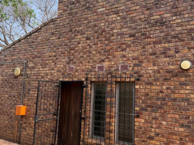 Commercial to Rent in Marblehall - Property to rent - MR708462