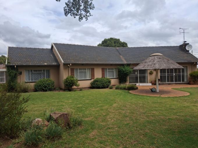 4 Bedroom House for Sale For Sale in Nigel - MR708495