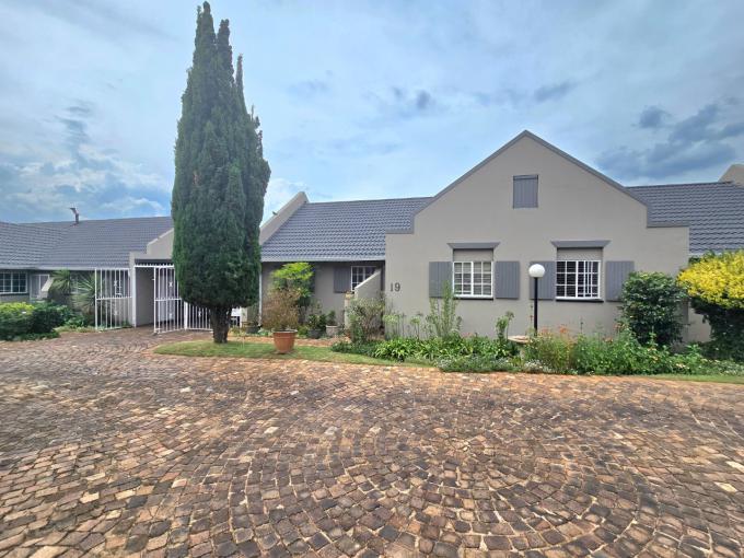 2 Bedroom Simplex for Sale For Sale in Albertsdal - MR708502