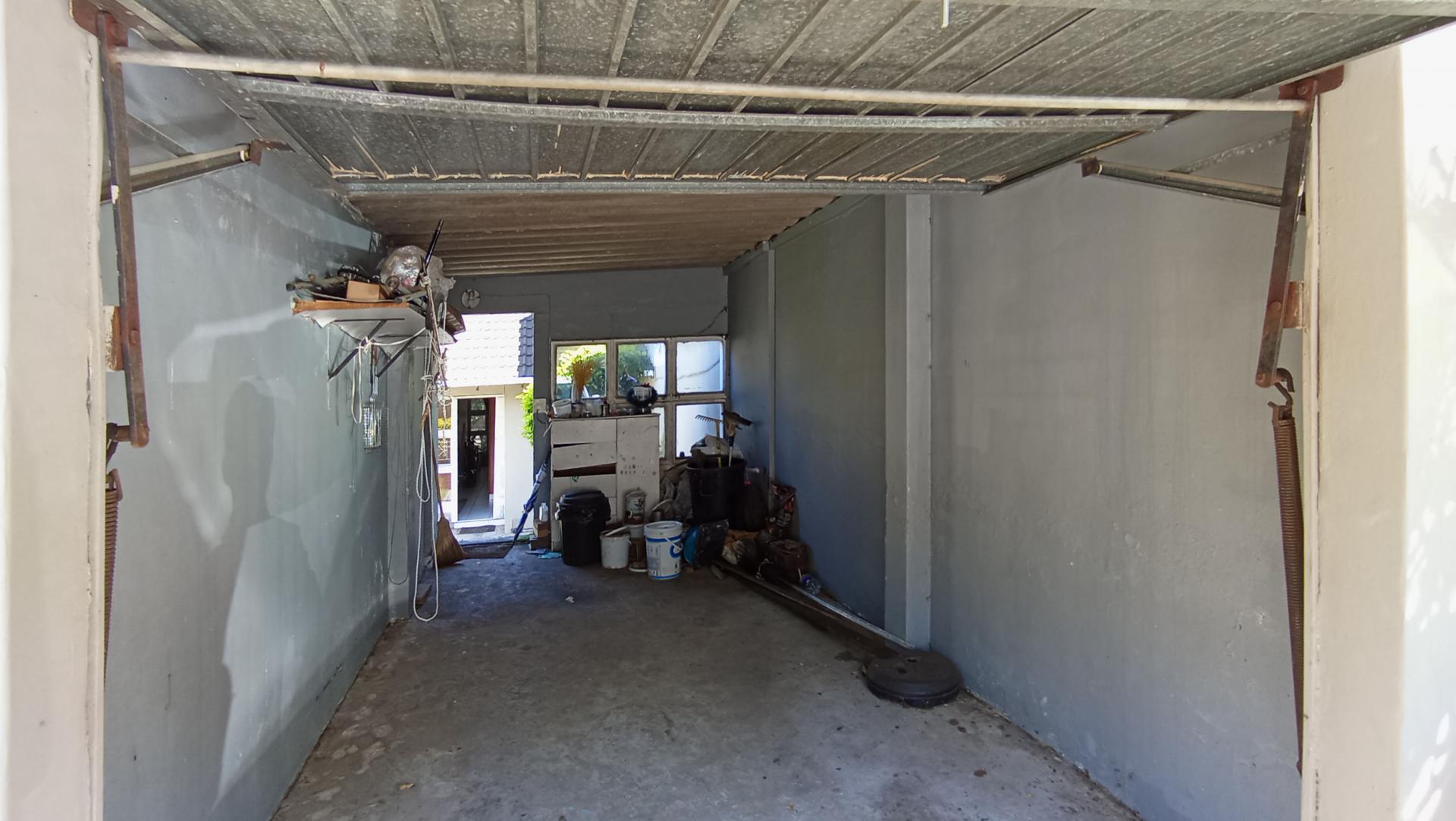 Garage of property in Sherwood