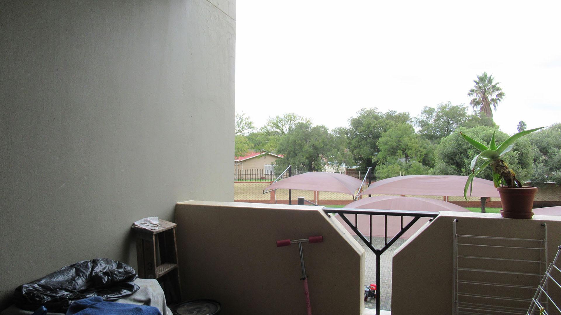 Balcony - 5 square meters of property in Comet