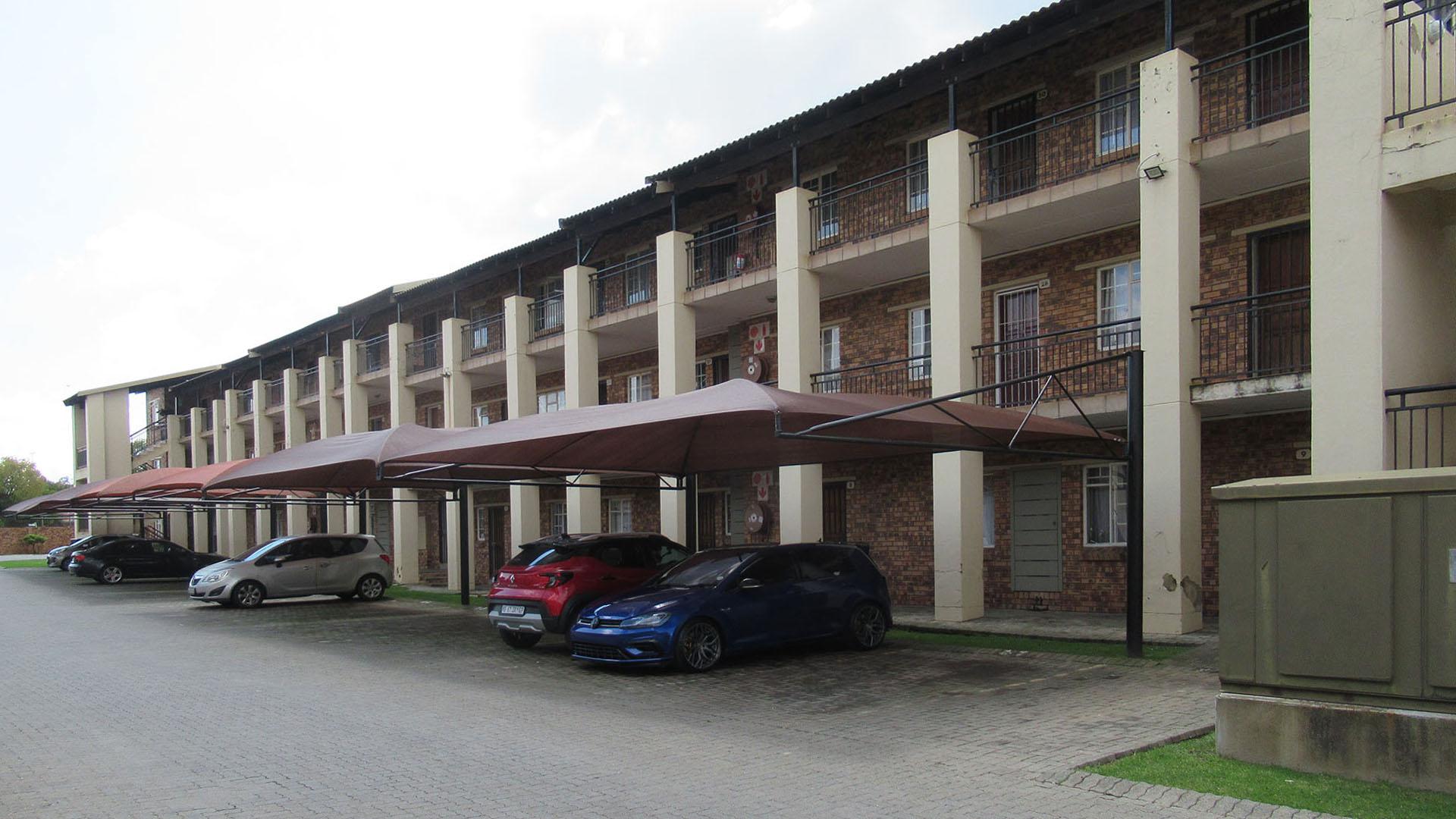 Front View of property in Comet