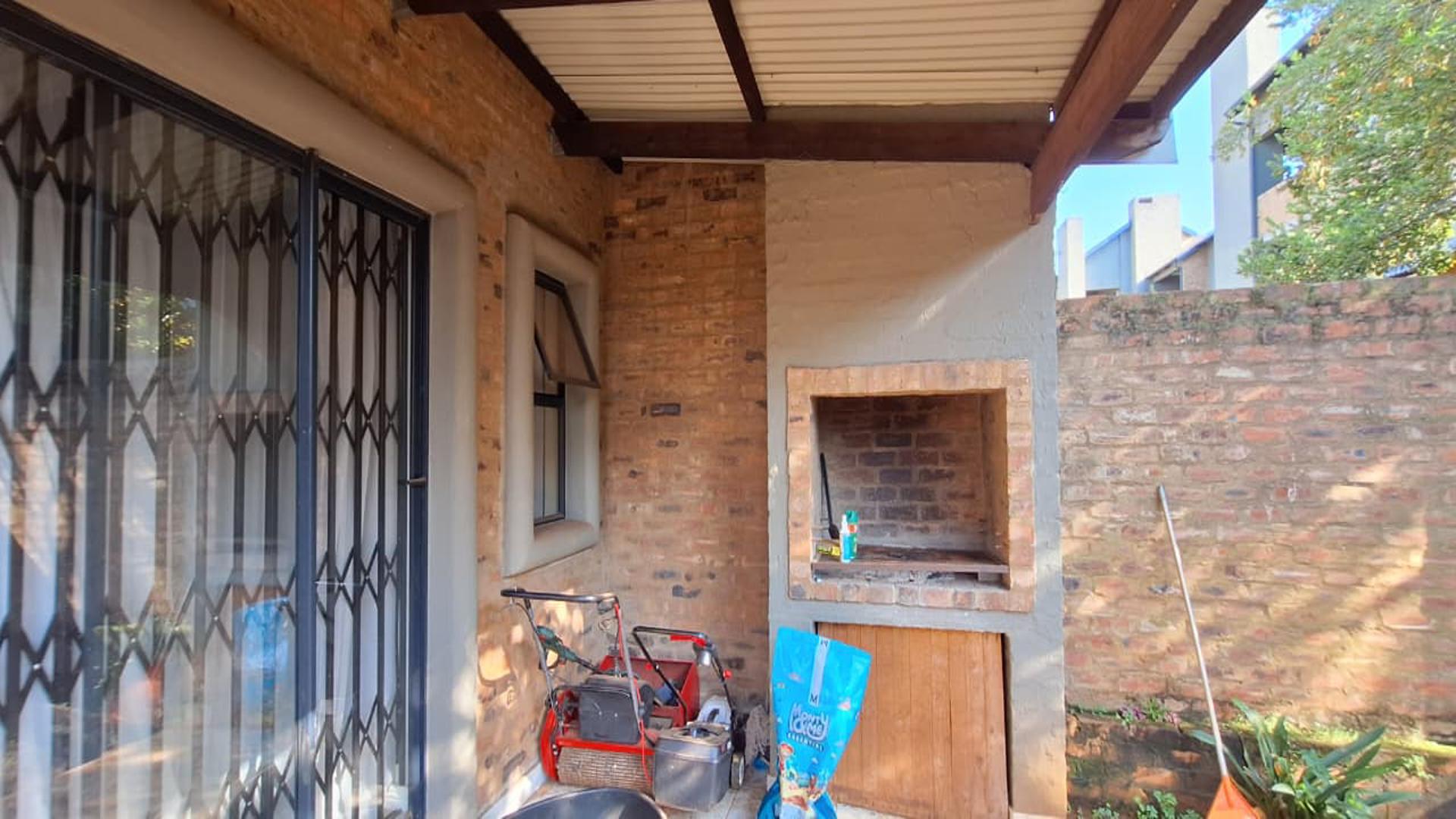 Patio - 10 square meters of property in Pomona