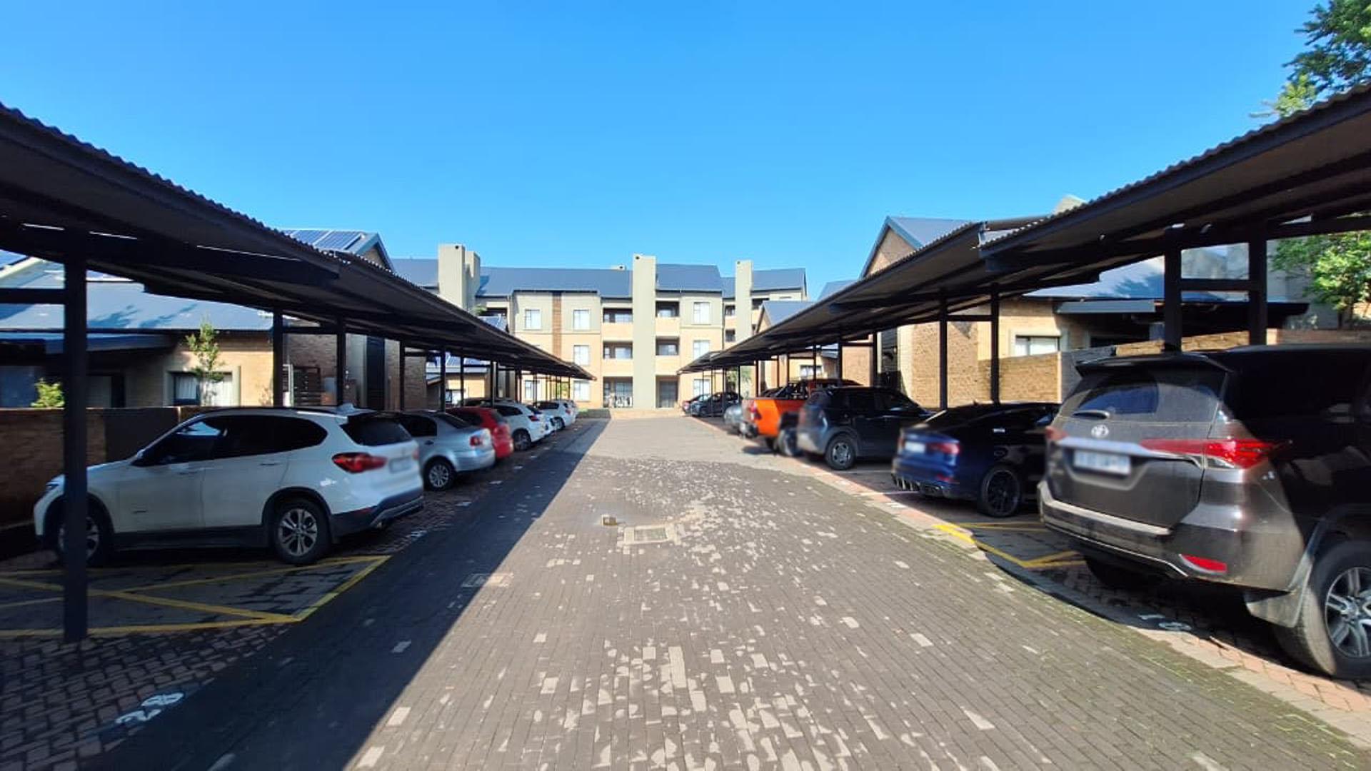 Carport  of property in Pomona