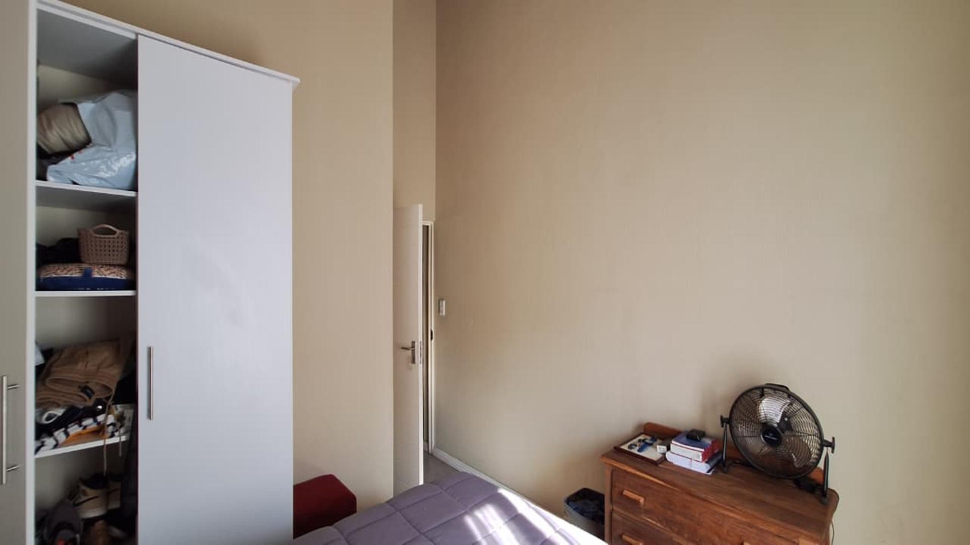 Bed Room 1 - 14 square meters of property in Pomona