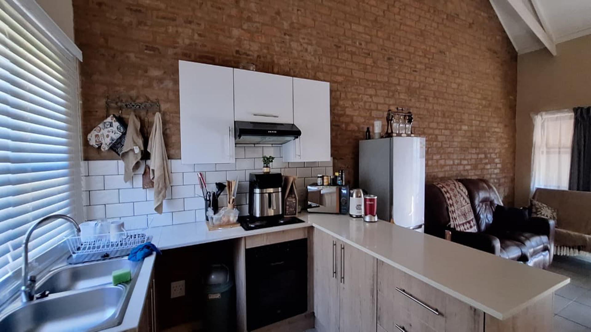 Kitchen - 9 square meters of property in Pomona