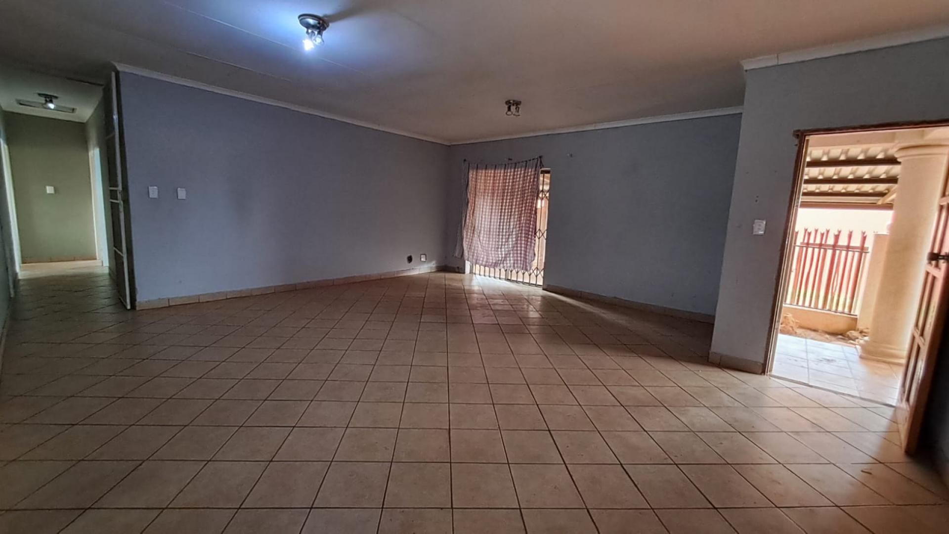 Lounges of property in Koster