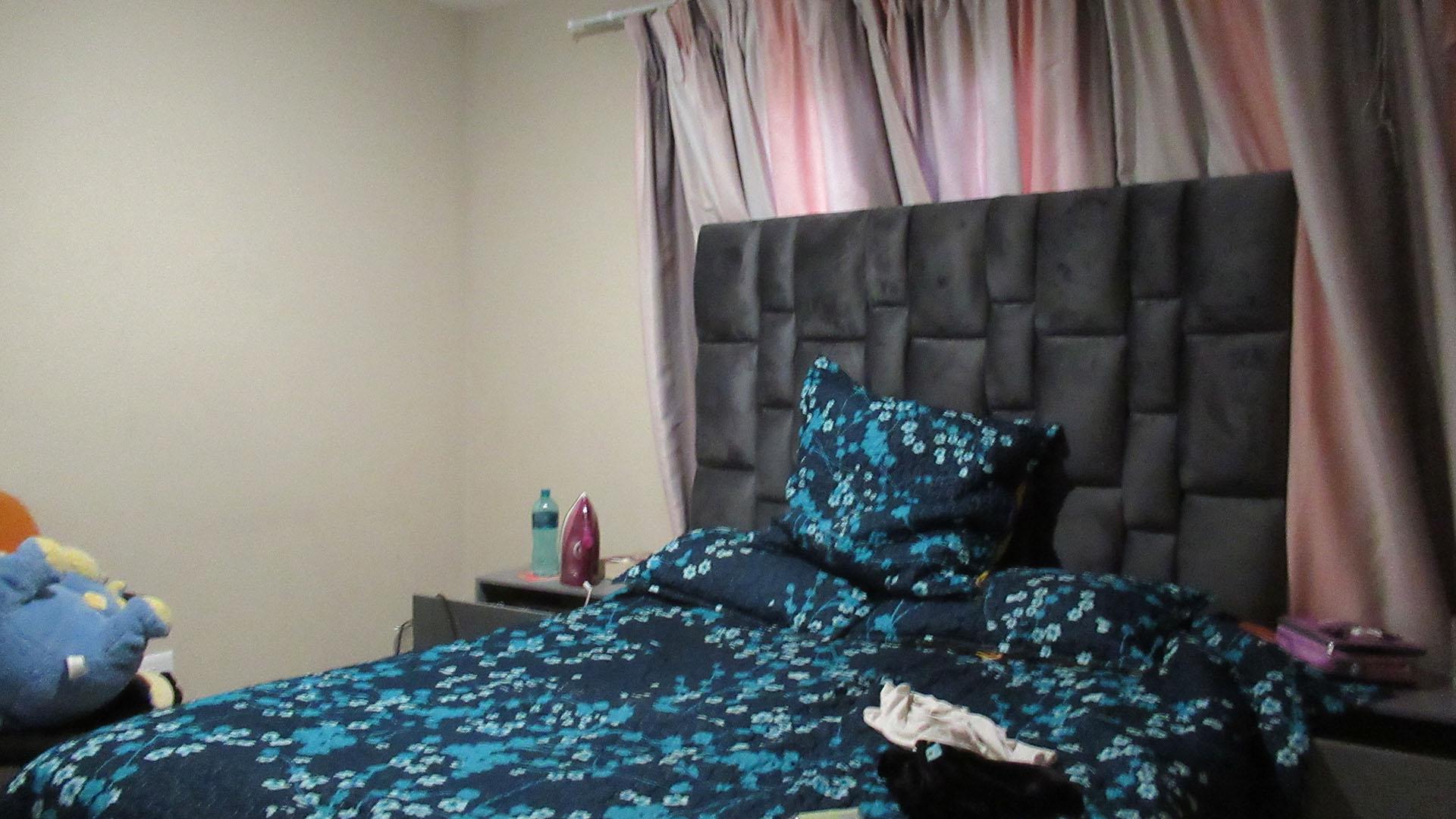 Bed Room 2 - 13 square meters of property in Aeroton