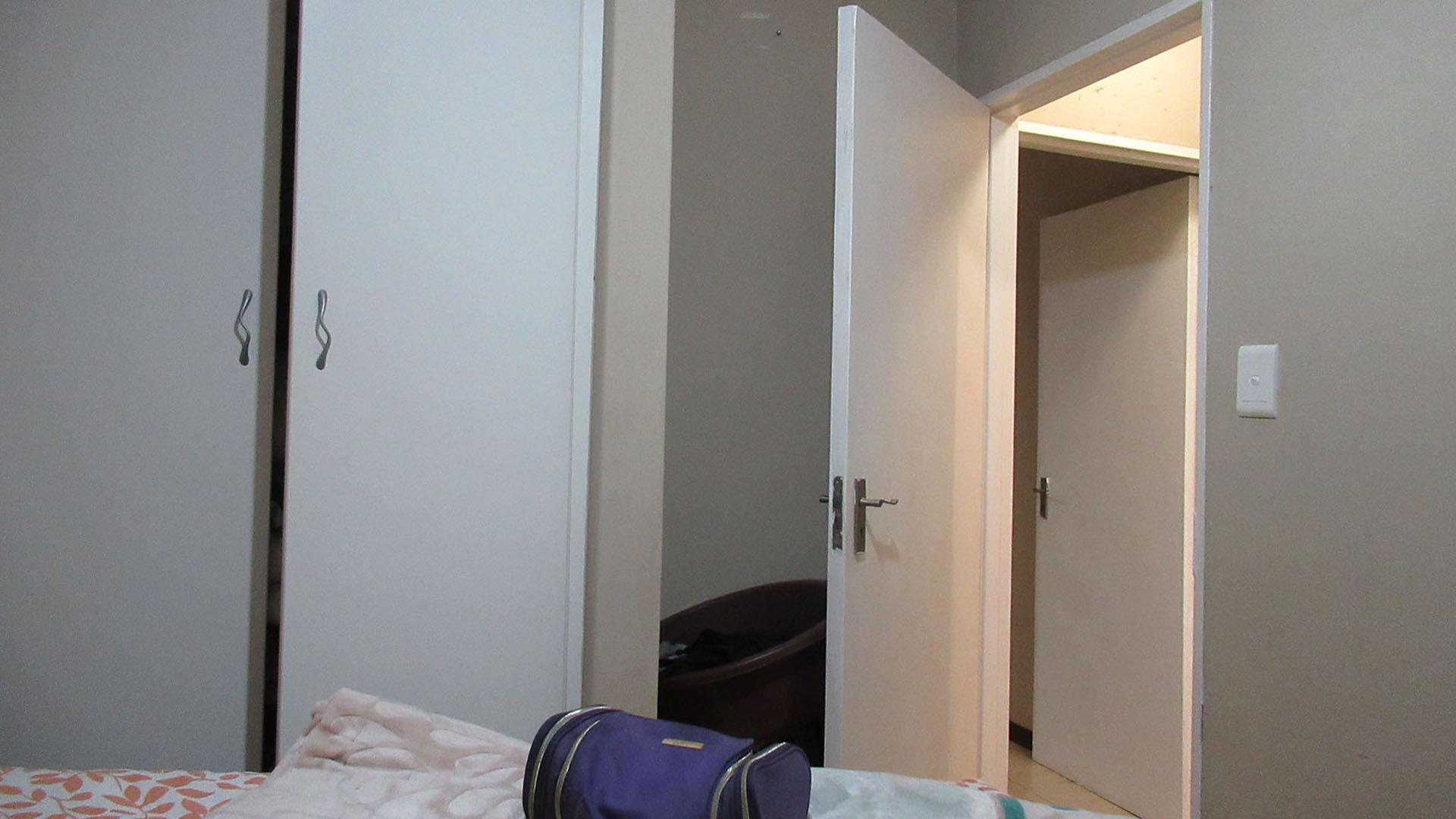 Bed Room 1 - 9 square meters of property in Aeroton