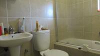 Bathroom 1 - 5 square meters of property in Aeroton