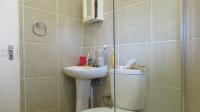 Bathroom 1 - 5 square meters of property in Aeroton