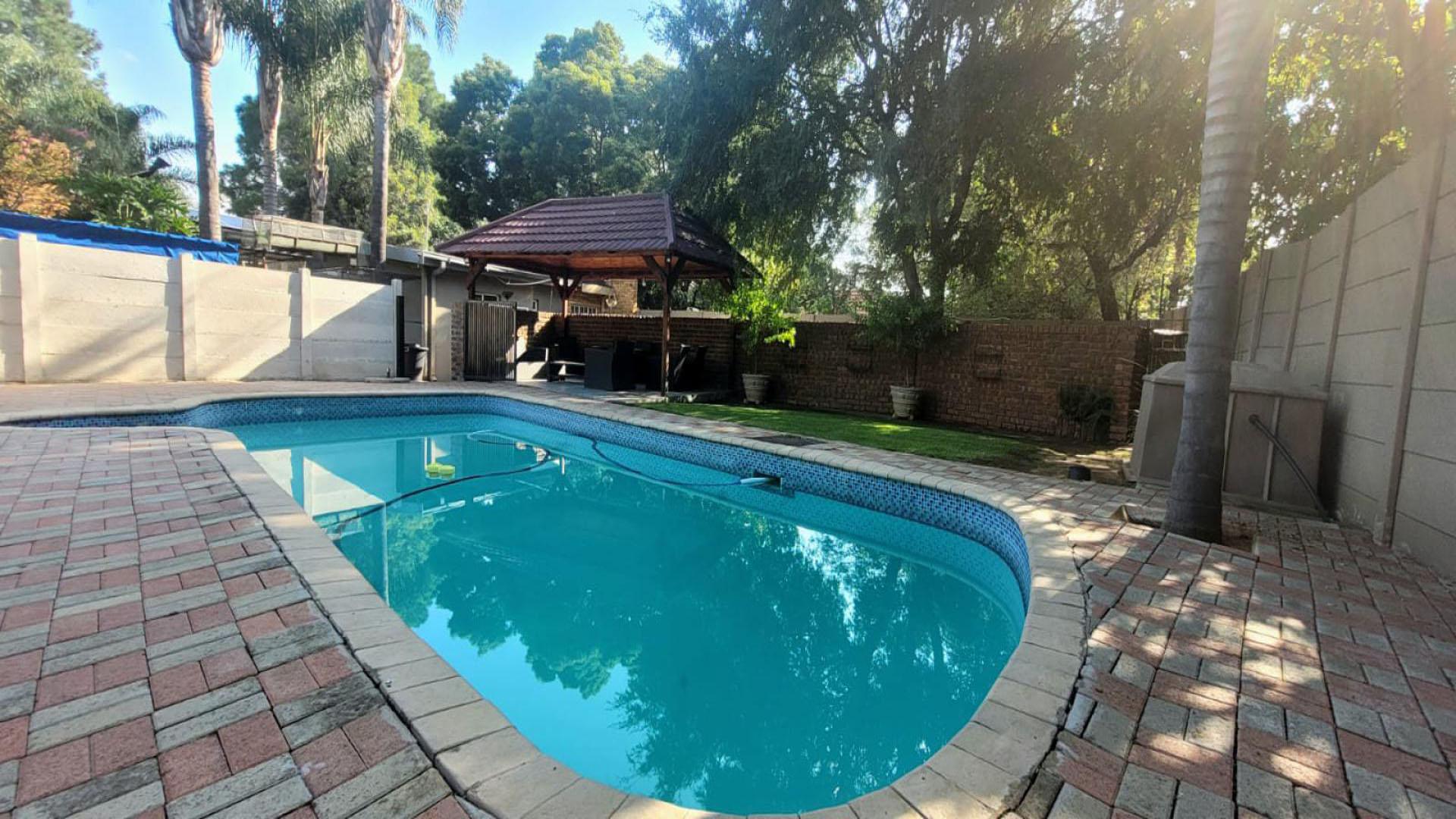 Swimming Pool of property in Welkom