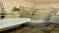 Bathroom 1 of property in Welkom