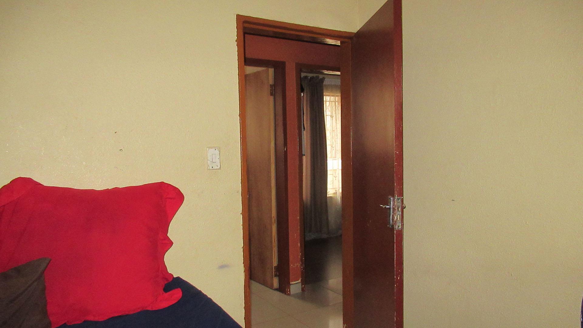 Bed Room 2 - 8 square meters of property in Doornkop