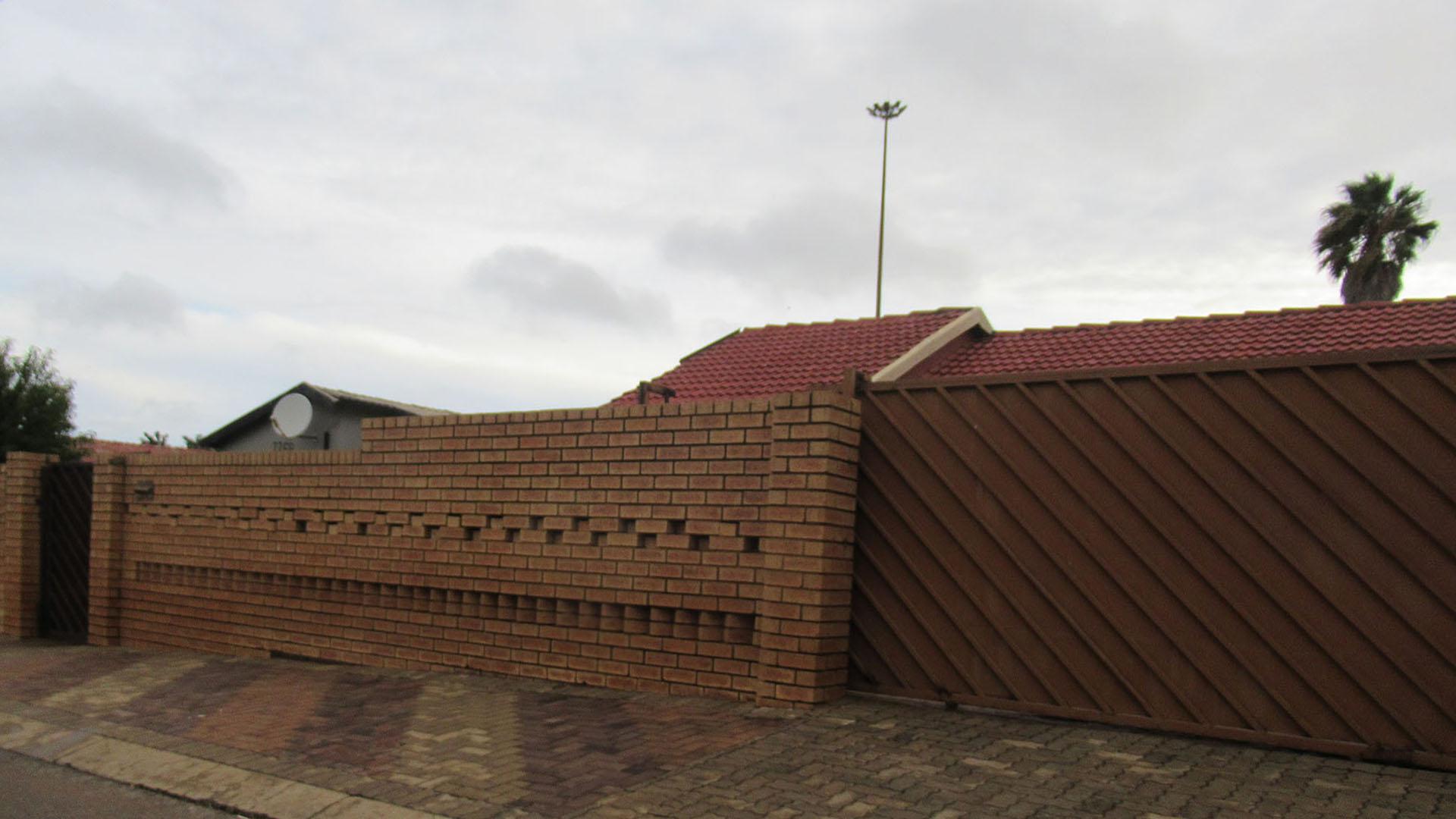 Front View of property in Doornkop