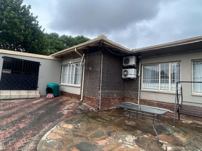 4 Bedroom House for Sale For Sale in Protea Park (North West) - MR708556