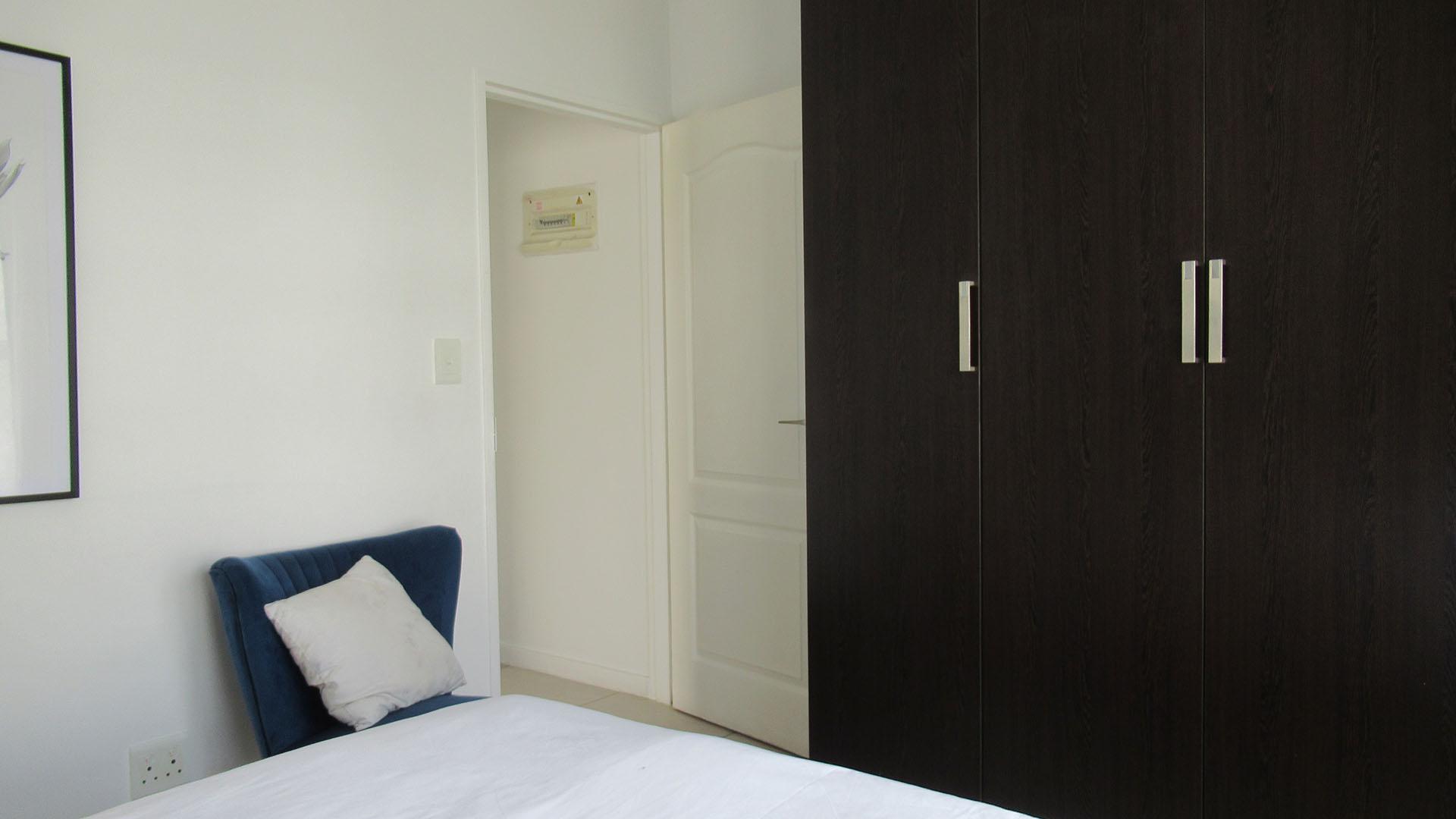 Bed Room 1 - 14 square meters of property in Greenstone Hill