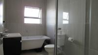 Bathroom 1 - 8 square meters of property in Greenstone Hill