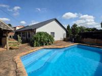  of property in Magalieskruin