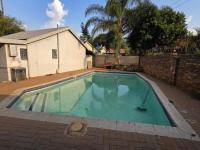  of property in Magalieskruin