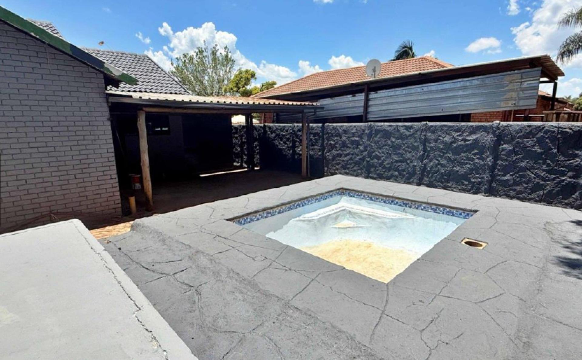  of property in Doornpoort