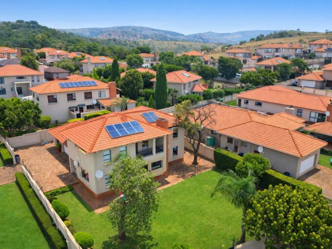 House for Sale For Sale in Boschdal - MR708568