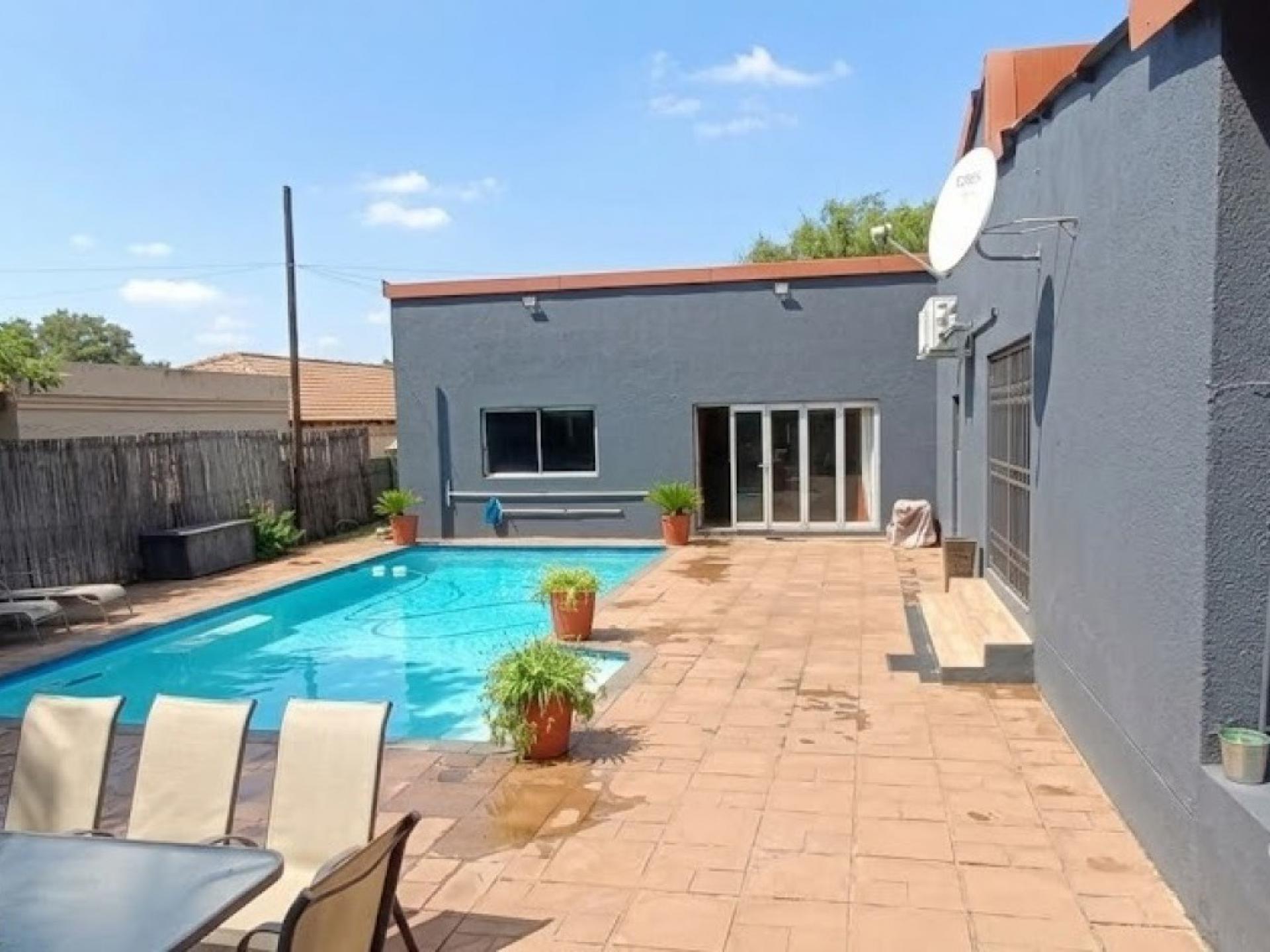  of property in Raceview