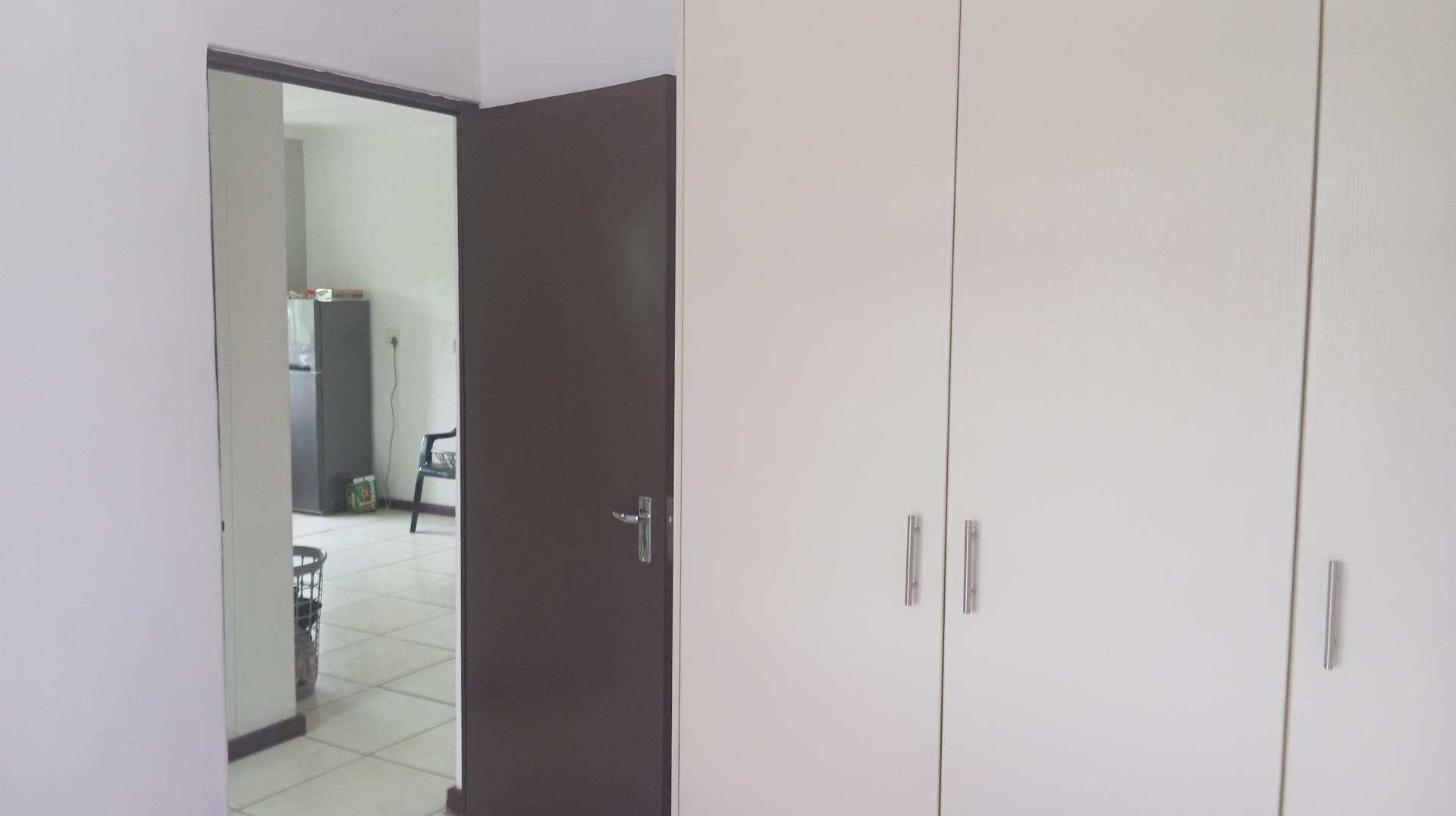 Bed Room 1 - 9 square meters of property in Tongaat