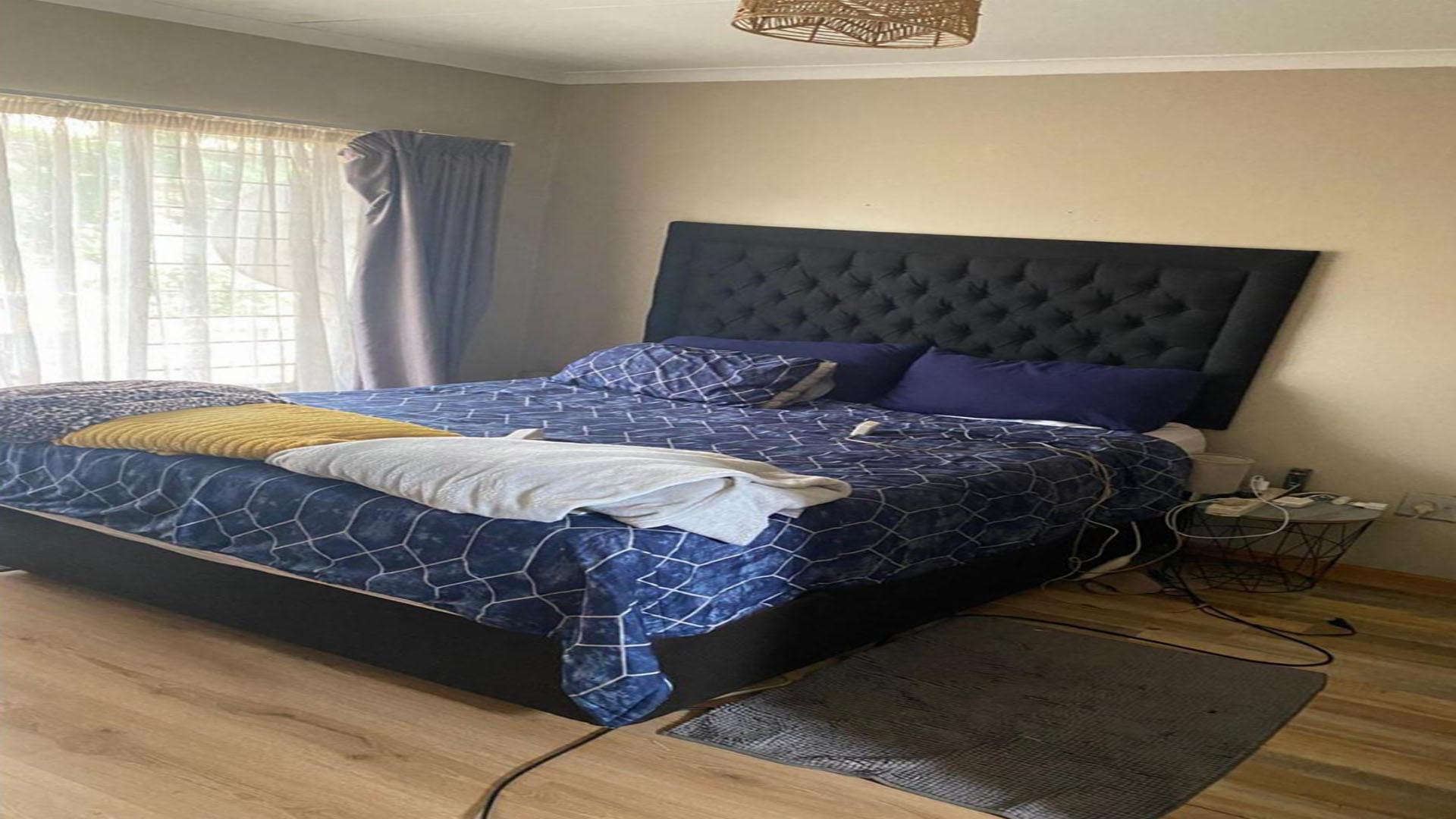 Bed Room 1 of property in Willow Park Manor