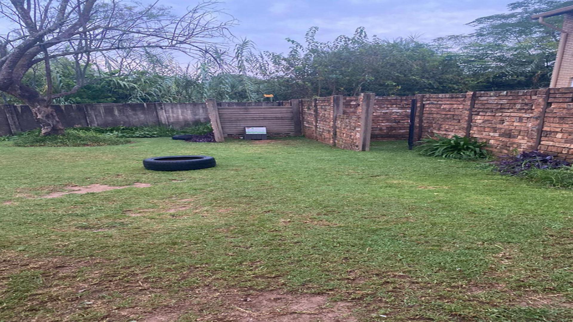 Garden of property in Willow Park Manor