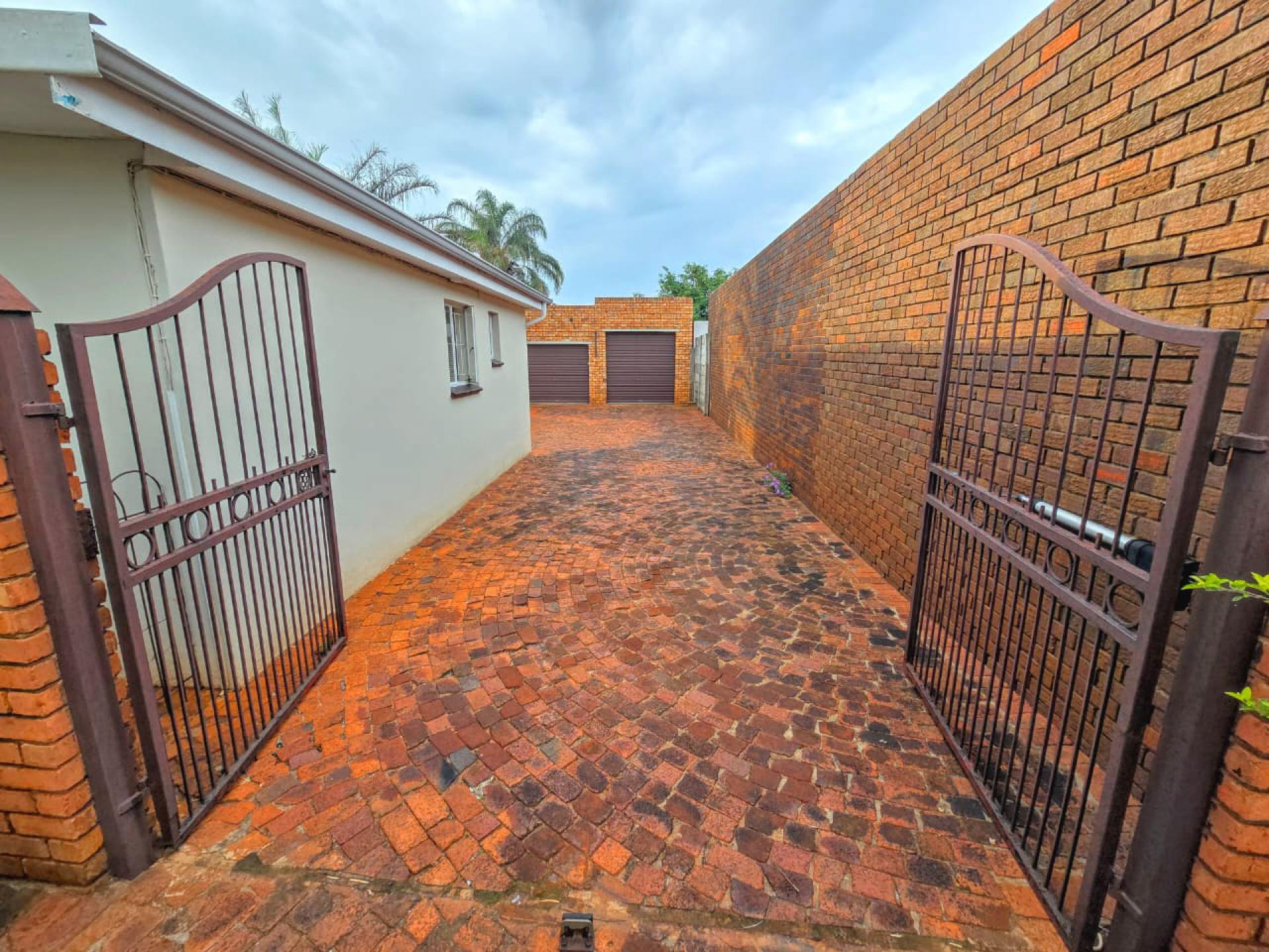  of property in Sinoville