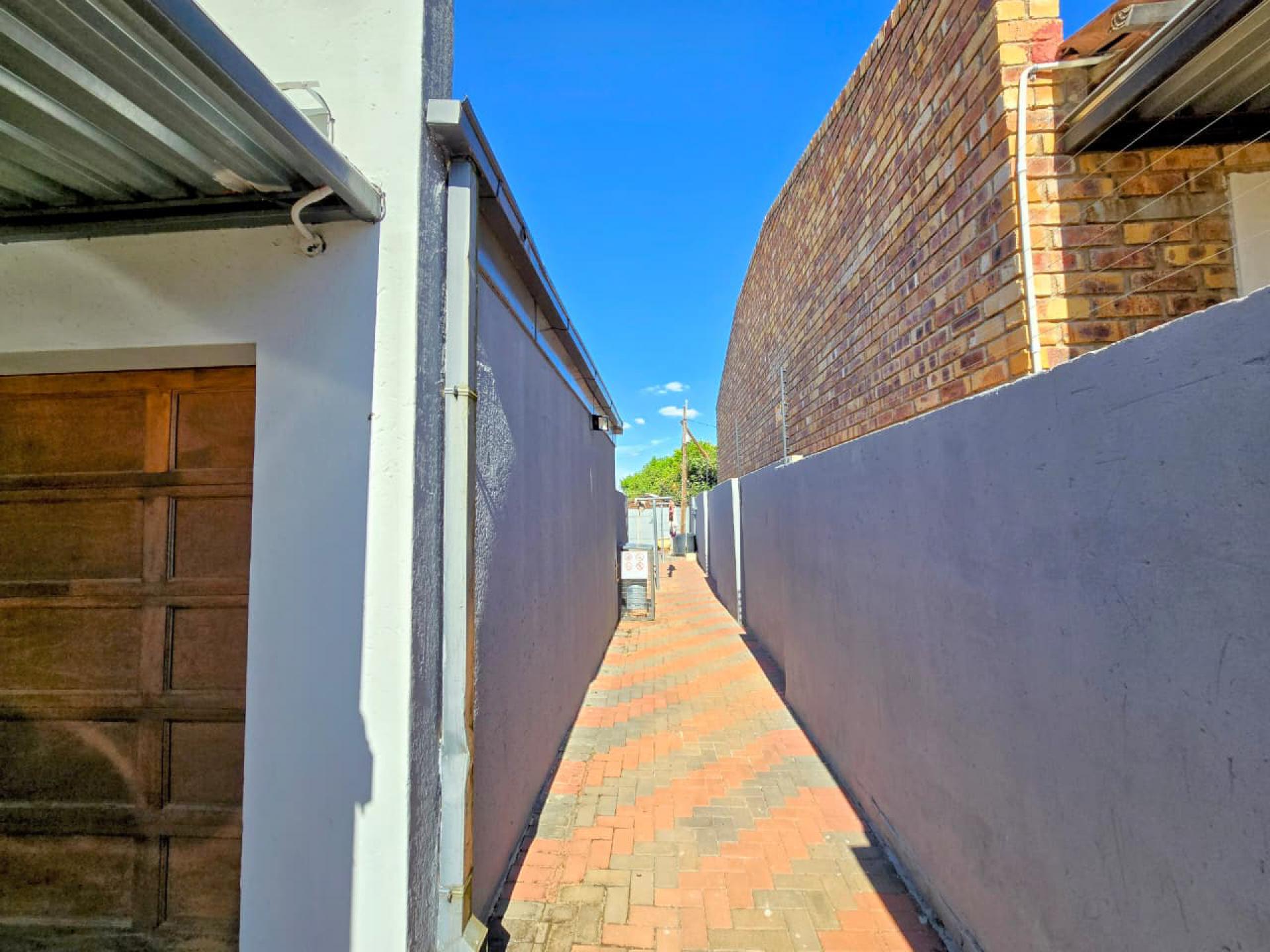  of property in Doornpoort