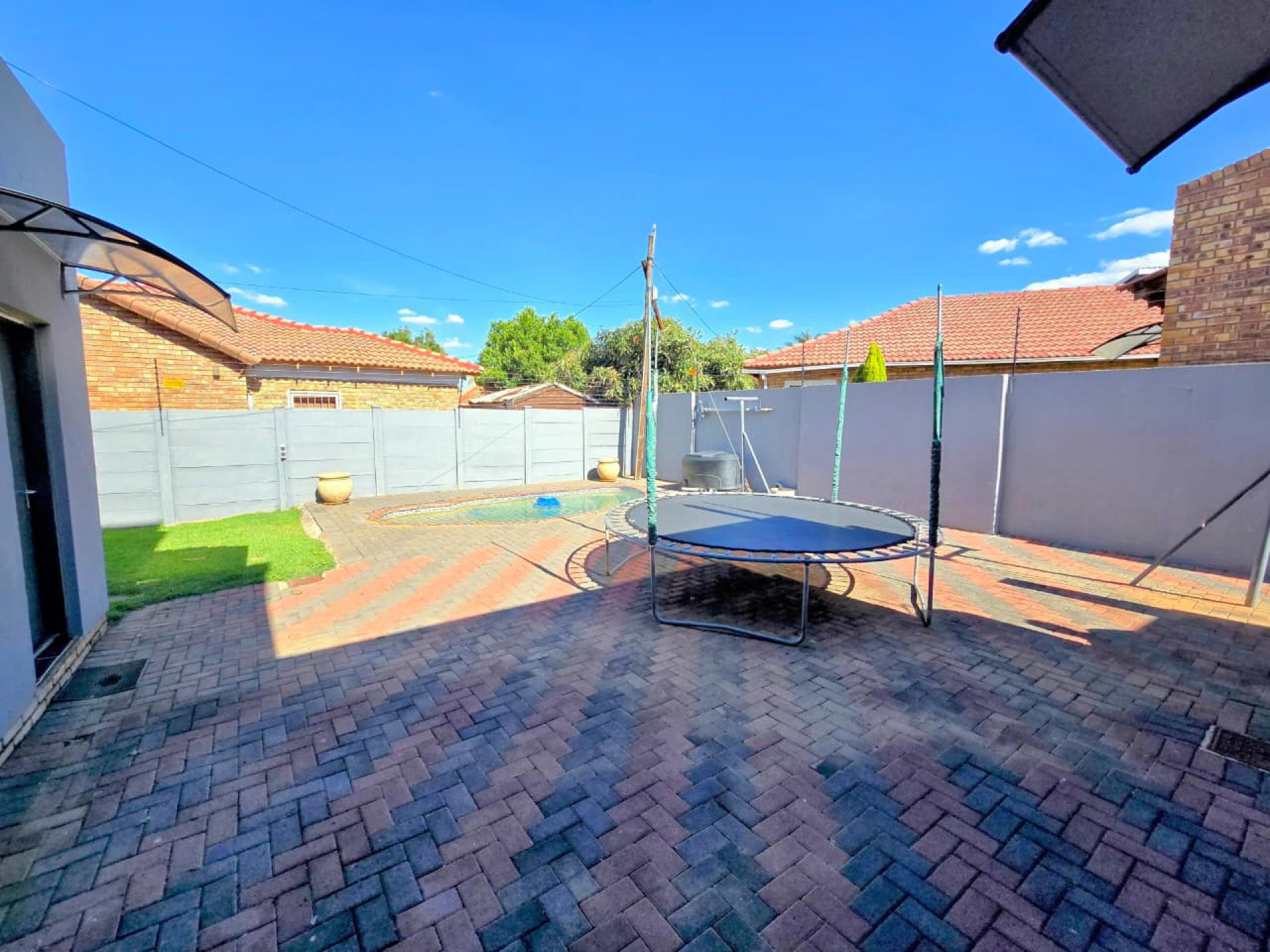  of property in Doornpoort