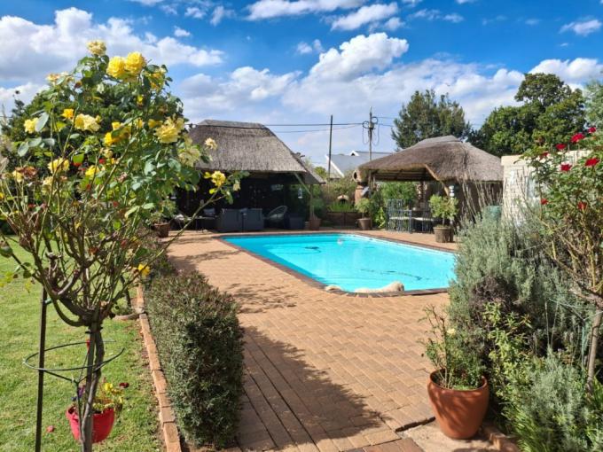 4 Bedroom House for Sale For Sale in Nigel - MR708692