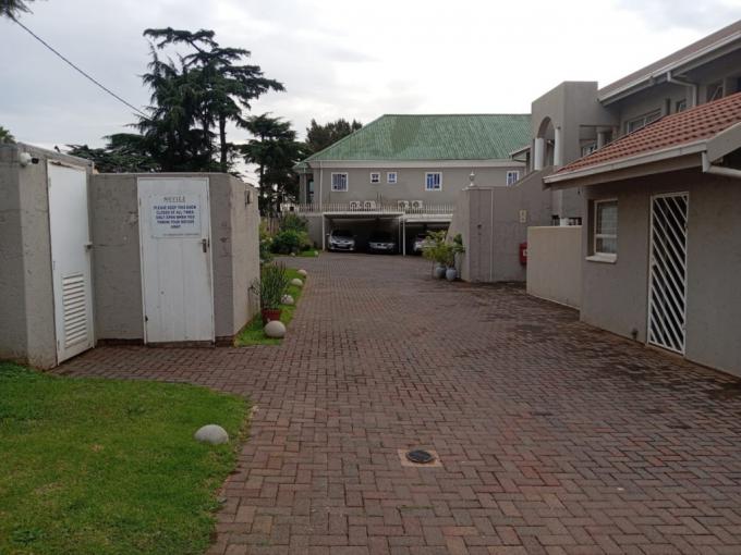 2 Bedroom Simplex for Sale For Sale in The Hill - MR708704