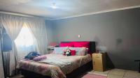 Bed Room 2 of property in Likole