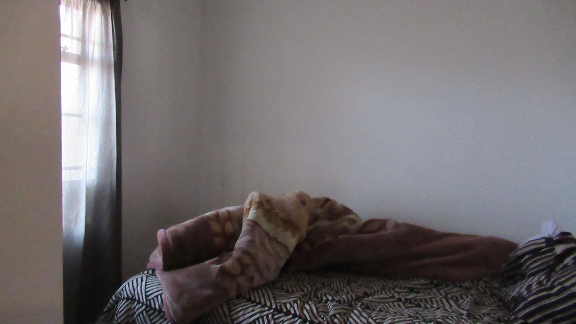 Bed Room 1 - 6 square meters of property in Jabulani