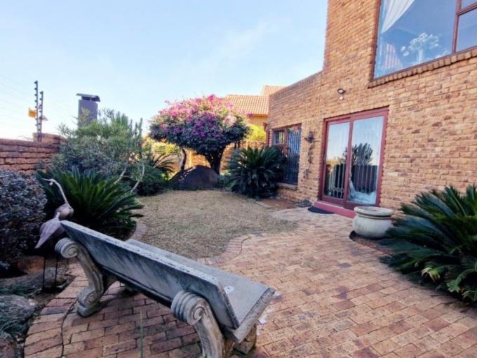 3 Bedroom Simplex for Sale For Sale in Bassonia - MR708776