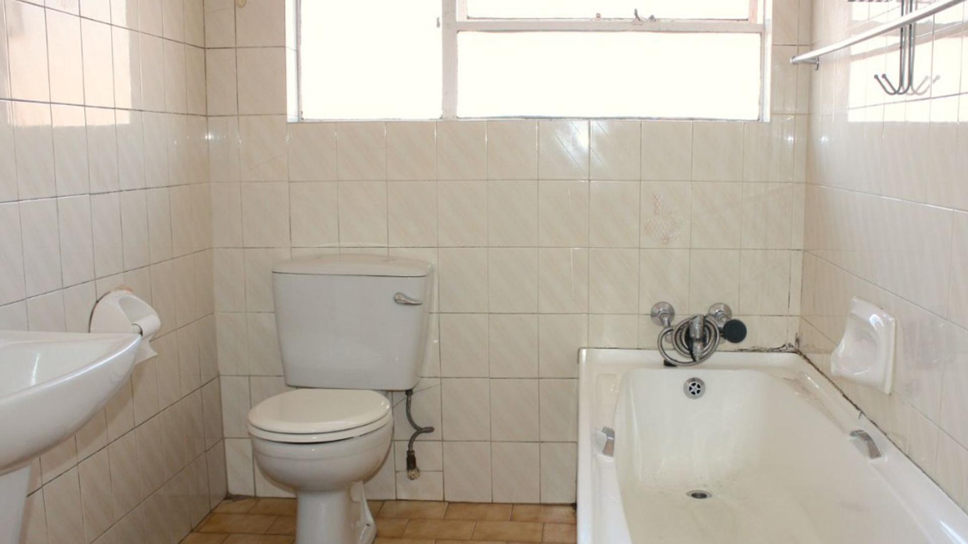 Bathroom 1 of property in Blackheath - JHB