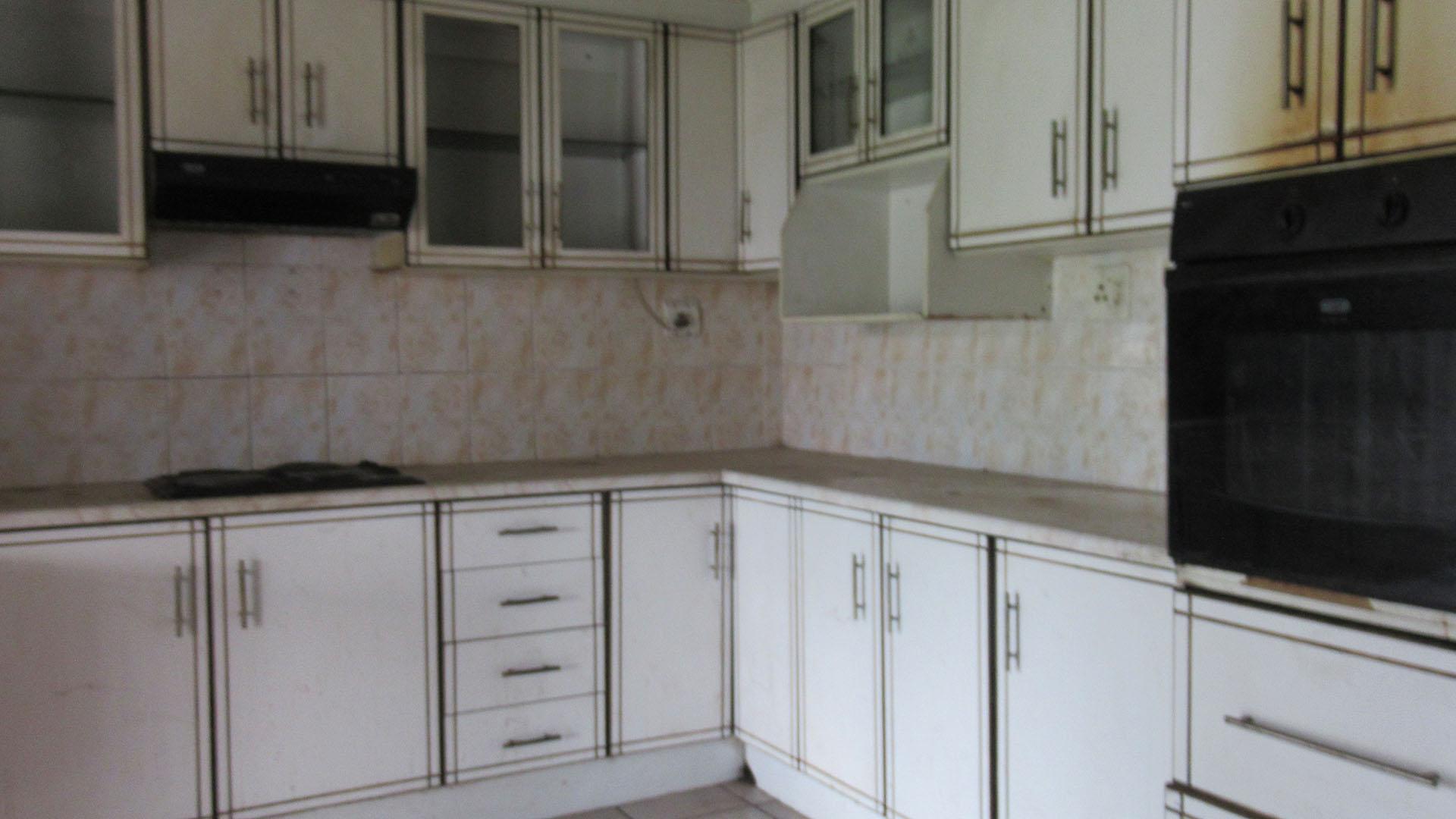Kitchen - 17 square meters of property in Vereeniging