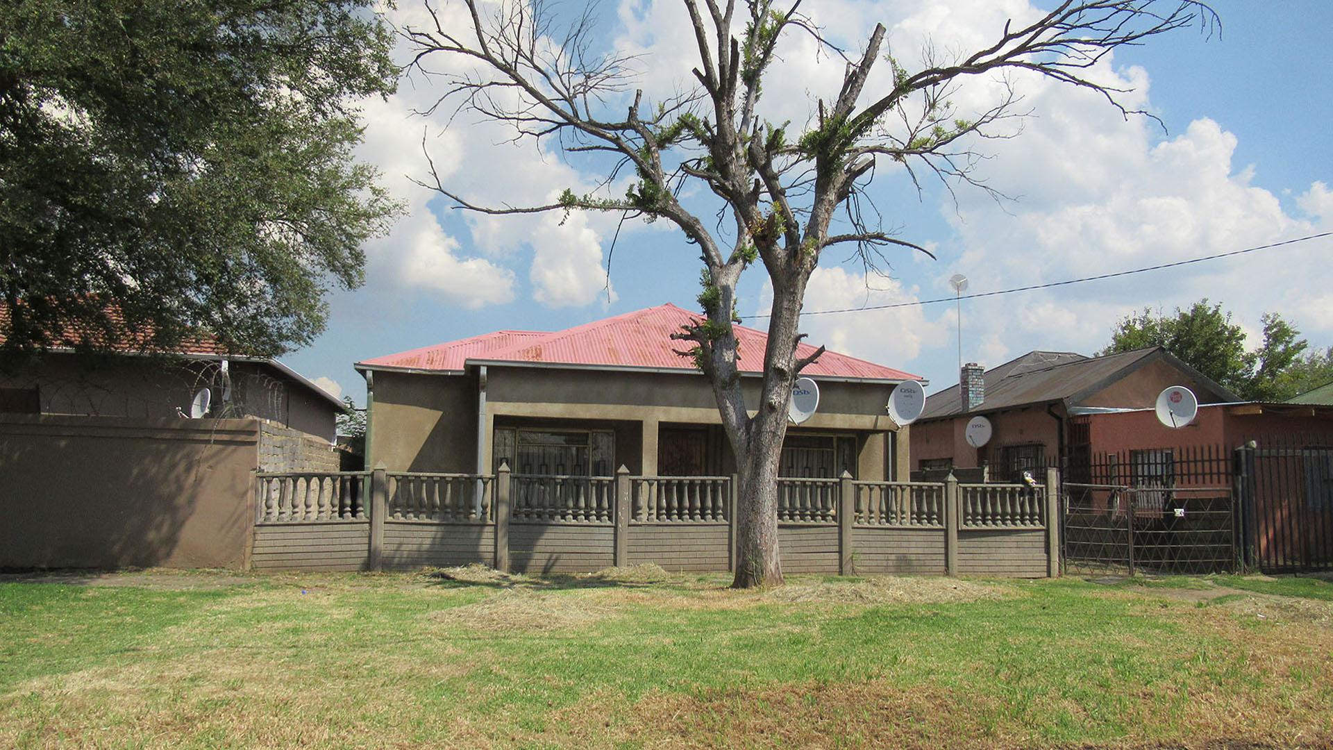 Front View of property in Vereeniging