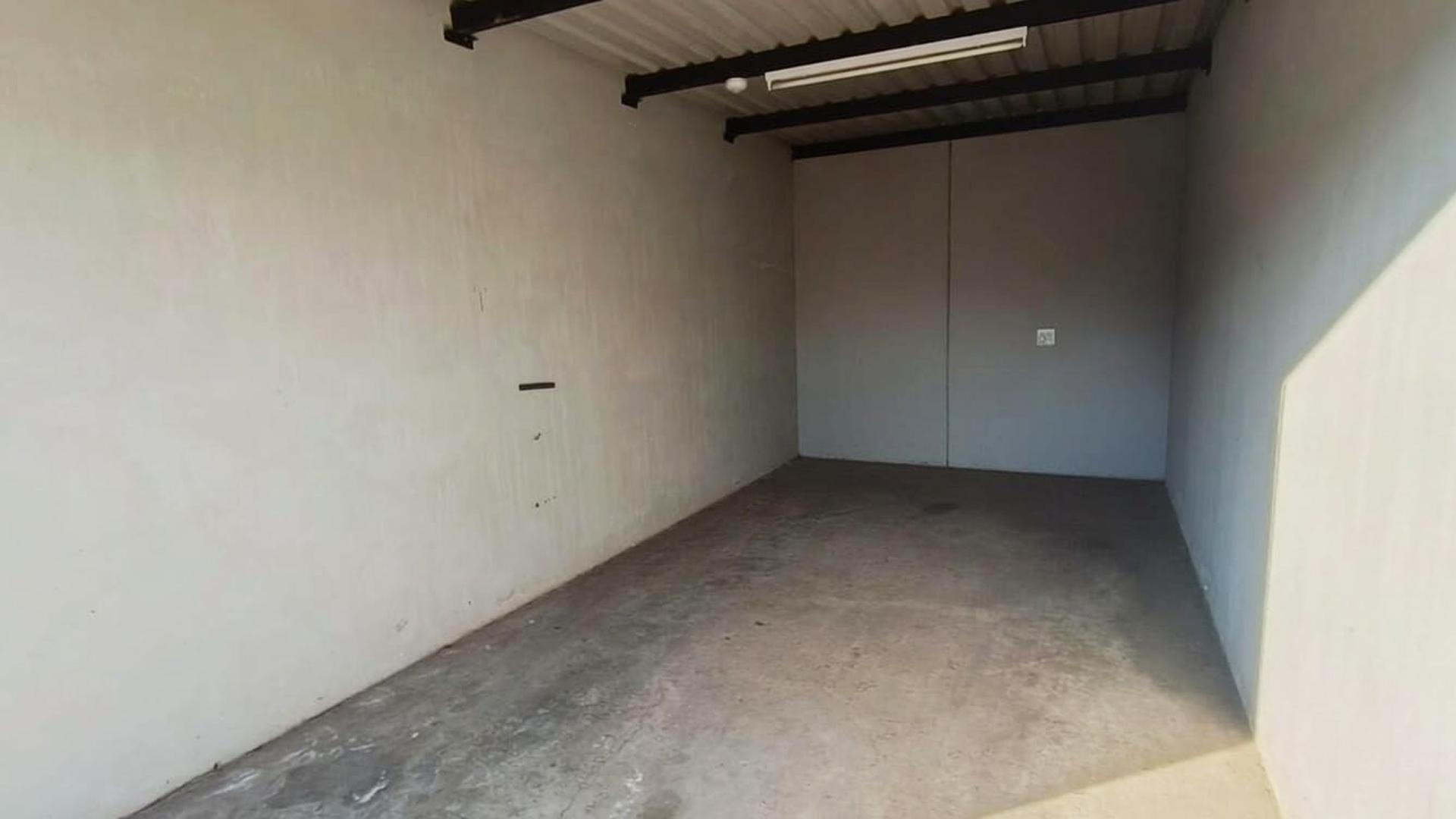 Garage of property in Terra Nova